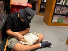 -西西弗书店&矢量咖啡(凯德晶萃广场店)