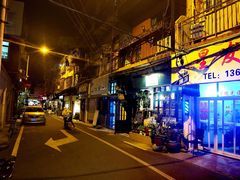 -溪岸路花鸟市场