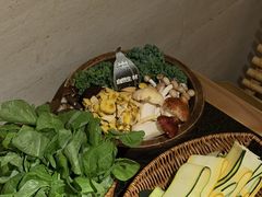 -三出山火锅(南京万象天地店)