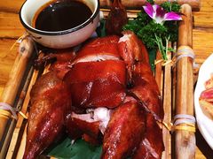 -老滇山寨•云南特色菜•地方菜•民族风情歌舞表演(金碧店)