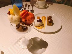 -广州塔卢特斯法国旋转餐厅