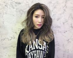 -SALON V