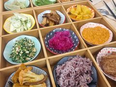 -轻蔬不用等·素食(江苏路店)