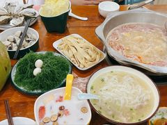 -老何家后安粉·糟粕醋海鲜火锅(三亚湾椰梦长廊店)