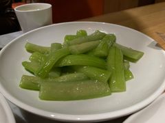 -渝信川菜 · 川味家常菜(财富购物中心店)