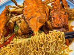 香辣蟹炒面-金沙滩海鲜餐厅·海肠捞饭·手工水饺(梅江龙水园店)