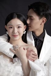 -芭莎视觉婚纱摄影(花溪店)