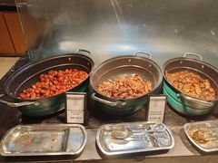 -广州万富希尔顿酒店·感趣自助餐厅·金秋蟹宴生蚝海鲜刺身
