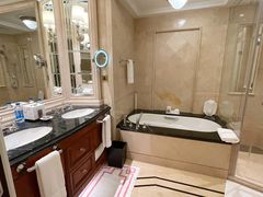 -广州富力丽思卡尔顿酒店