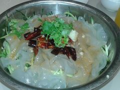 东北大拉皮-老码头黑皮肘子锅包肉(赣水路店)