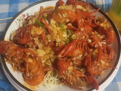 -老街烧烤大排档·地道湖北菜·龙虾馆(汉口火车站店)