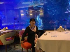 -迪拜帆船酒店海底餐厅