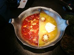 台式麻辣花胶鸡鸳鸯锅-湊湊火锅·茶憩(世博大道店)
