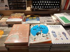 -新华书店(保利水城店)