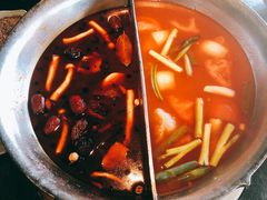 -湊湊火锅·茶憩(新中关购物中心店)