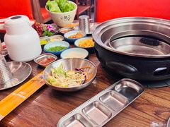 -明洞阿姨·韩式酱蟹烤肉·创意料理(方庄店)