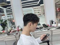 -尤司男士国潮理发馆