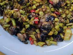 酸豆角田螺肉-回家湘菜馆(浮山后店)