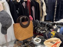 -眷顾自助服装工作室(中南金石国际广场A座店)