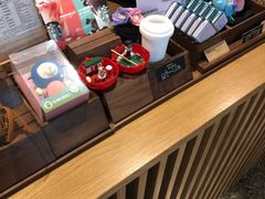 -星巴克(西藏路店)