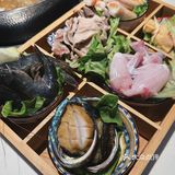 河海鲜都很棒，红糖糍粑吃起来糯糯的，一口一个