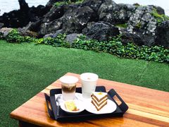 -Cafe Aewol Monsant
