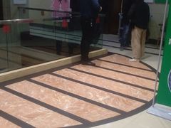 -一家人(南京路店)