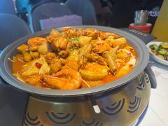 -徐记小怪兽肉蟹煲(中央大街店)