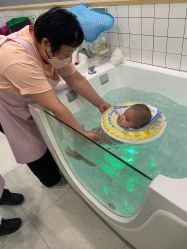 -Pony Baby宝尼婴幼儿游泳SPA馆
