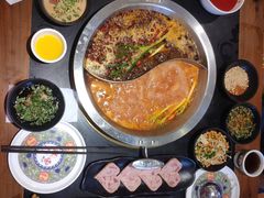 -沸炉重庆老火锅(军事博物馆店)