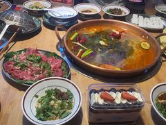 -洱火云南酸菜牛肉火锅(石景山当代商城店)