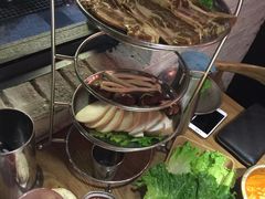 -青瓦炭韩潮烤肉(花园道店)