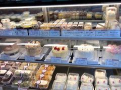 -红宝石·鲜奶小方·海派西点房(莘庄龙之梦店)