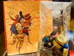 -VENCHI 闻绮(上海佛罗伦萨小镇店)
