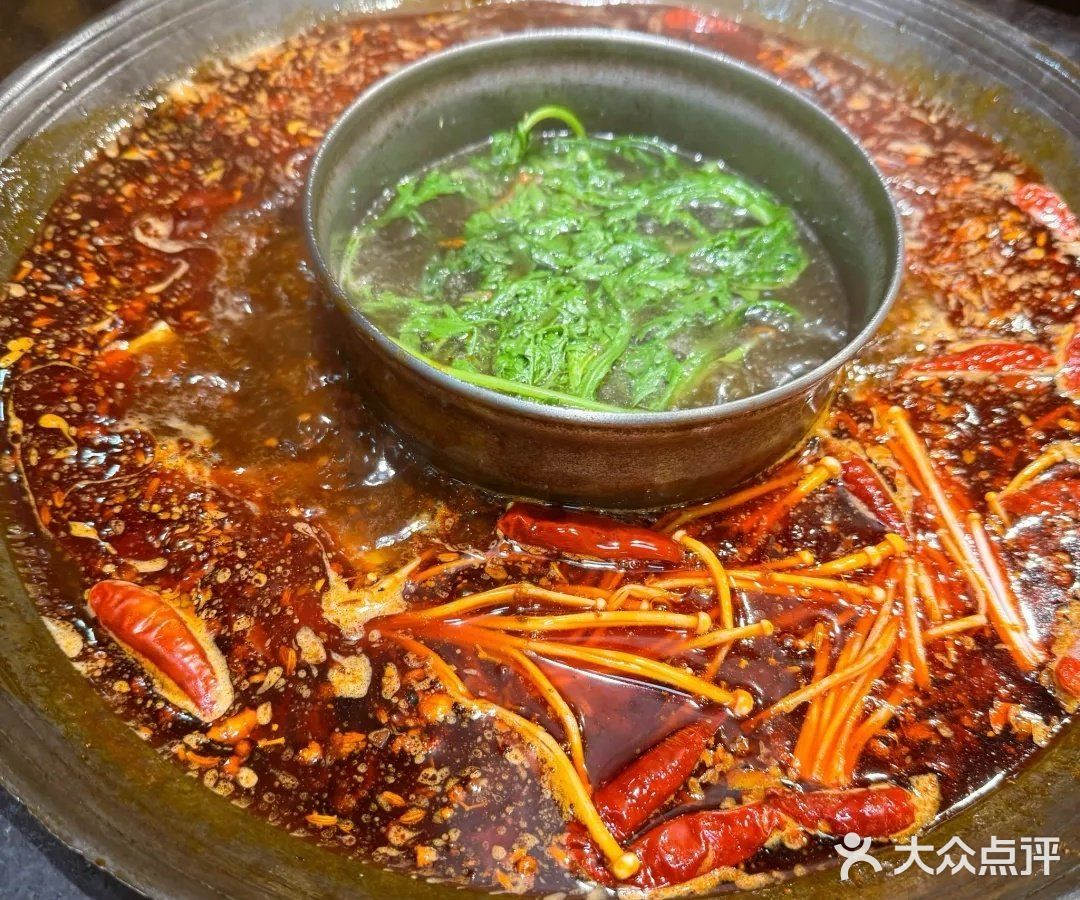 今天火锅吃撑了，超满足