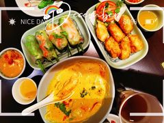 -大头虾越式风味餐厅(光明广场店)