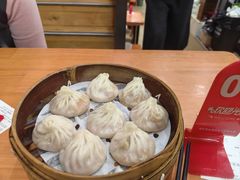 -莱莱小笼·乔艾