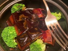 普洱茶蒜香红烧肉-丽江金茂凯悦臻选酒店-滇香馆