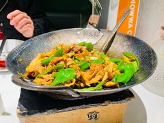 -费大厨辣椒炒肉(高铁吾悦广场店)