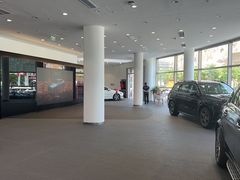 -上海星瀚奔驰4S店(长寿路店)