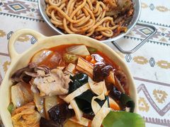 -满格嗦新疆椒麻鸡火锅.炒米粉(川大江安校区店)