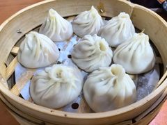 -莱莱小笼·乔艾