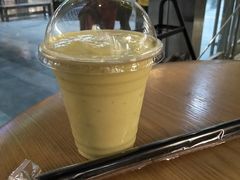 牛油果香蕉奶昔-HELLO 27 意面·沙拉·帕尼尼