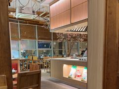 -蜜桃餐厅·伴山(湖滨商业街店)