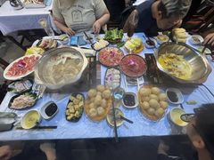 -鲜入围煮花胶鸡海鲜火锅