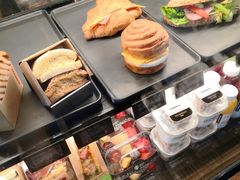 -星巴克臻选(莘庄仲盛店)