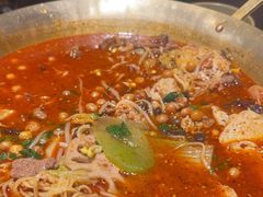 -张翻越·川渝冒菜·武汉黑鸭煲(城北万象城店)