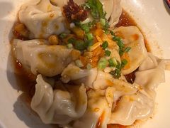 -爆炸头阿姨小四川正宗川味小吃(无任何分店)