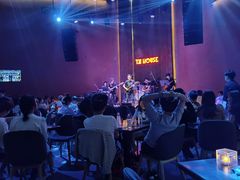 -TZ House音乐现场(来福士中心店)