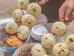 -李与白包子铺(桐梓林店)